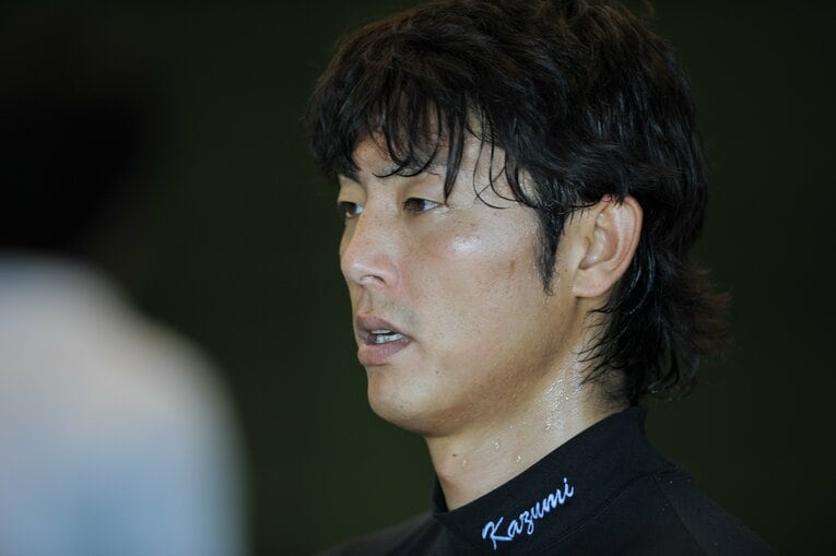 リハビリ担当コーチ時代の斉藤和巳（2011年撮影）　©Hideki Sugiyama