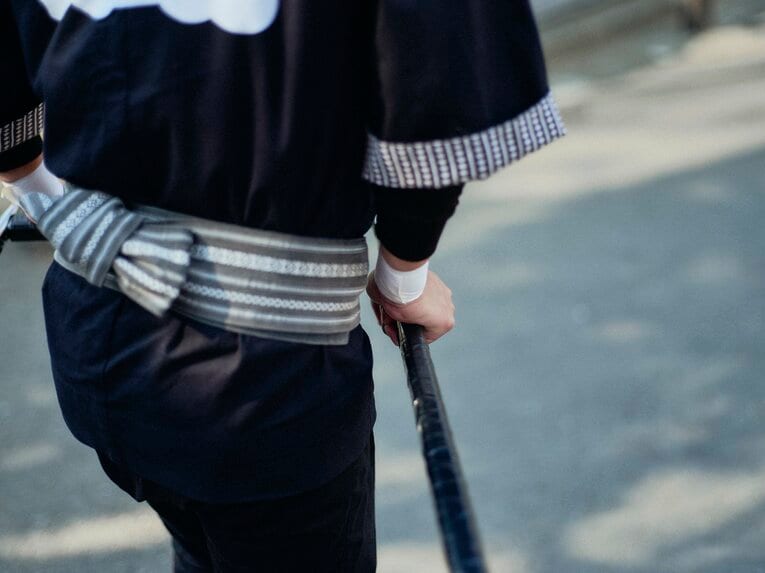 【人力車でバーチャル浅草さんぽ】元ラグビー日本代表…ムキムキの児玉健太郎さんが引く人力車で浅草を回った気になれる！　人力車夫のお仕事風景を見る　©︎Yuki Suenaga