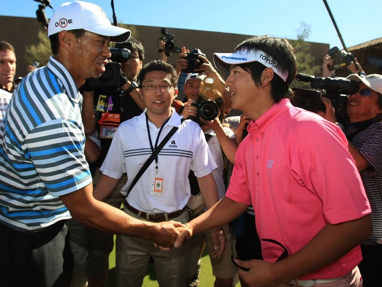 憧れのタイガー・ウッズと初対面（2009年）©︎Getty Images