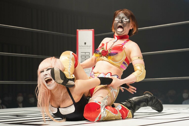 北大法学部卒→外資系企業から異例の転身…スターダムで奮闘する月山和香（30歳）はなぜプロレスラーになったのか？《特別グラビア》(35)