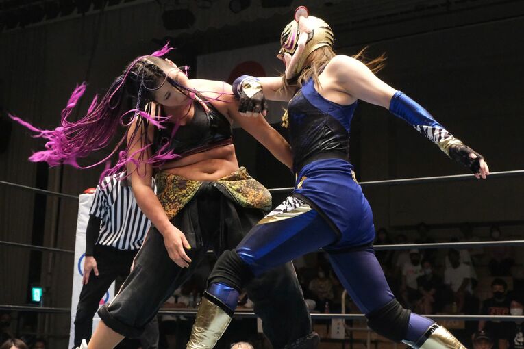 「はっきり言って、初代タイガーマスクのクローン」 《タイガー・クイーン》衝撃デビューに佐山聡も「思った以上の合格点」(18)