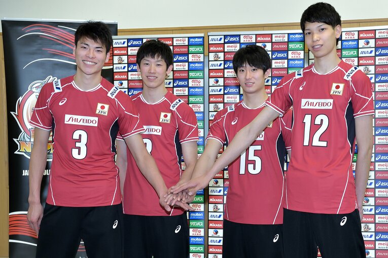 現役大学生ながら日本代表に抜擢された（左から）高橋健太郎、石川祐希、柳田将洋、山内晶大　©︎Ryu Makino/AFLO