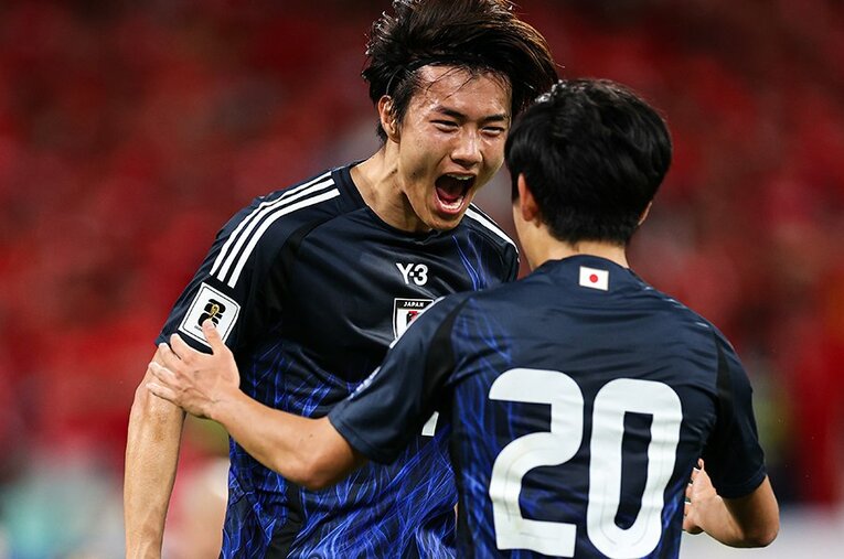 インドネシア戦に続き中国戦でも殊勲の働きを見せた小川l航基。ブラジル人記者は久保建英とともに「7.5」の高採点を記した　©VCG/AFLO