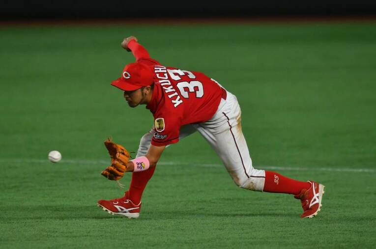 菊池涼介／広島 ／ photograph by Hideki Sugiyama