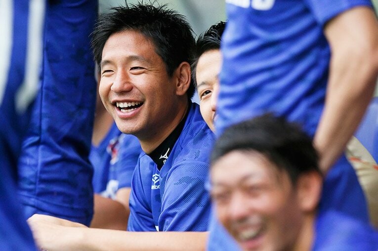 FC東京のエキシビションマッチで笑顔の平山相太。またJリーグの舞台で、彼の雄姿が見たい。 ／ photograph by Shigeki Yamamoto