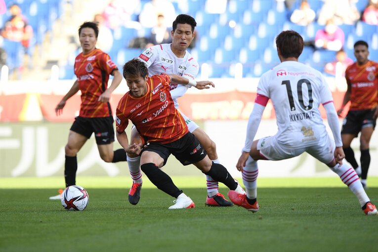 柿谷にもセンスを感じる場面が　©J.LEAGUE