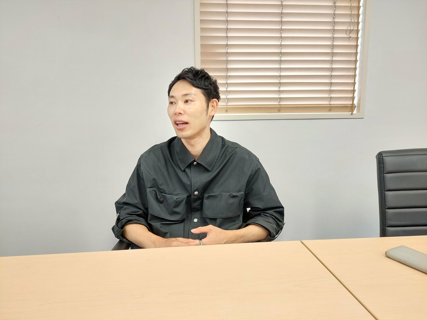 現在はコンテンツ会社「CHOCOLATE Inc.」の代表取締役を務める渡辺　©BUNGEISHUNJU