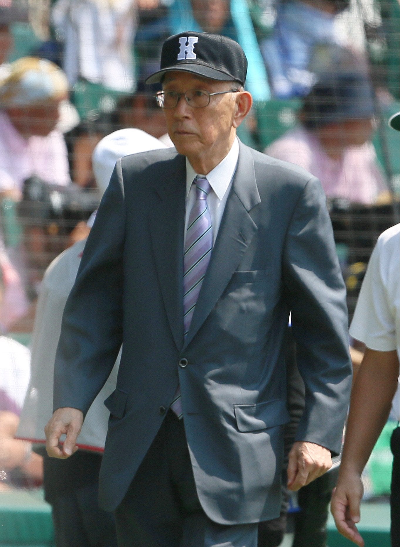 福嶋一雄氏は2013年に野球殿堂入り。甲子園で表彰された。2020年没　©JIJI PRESS