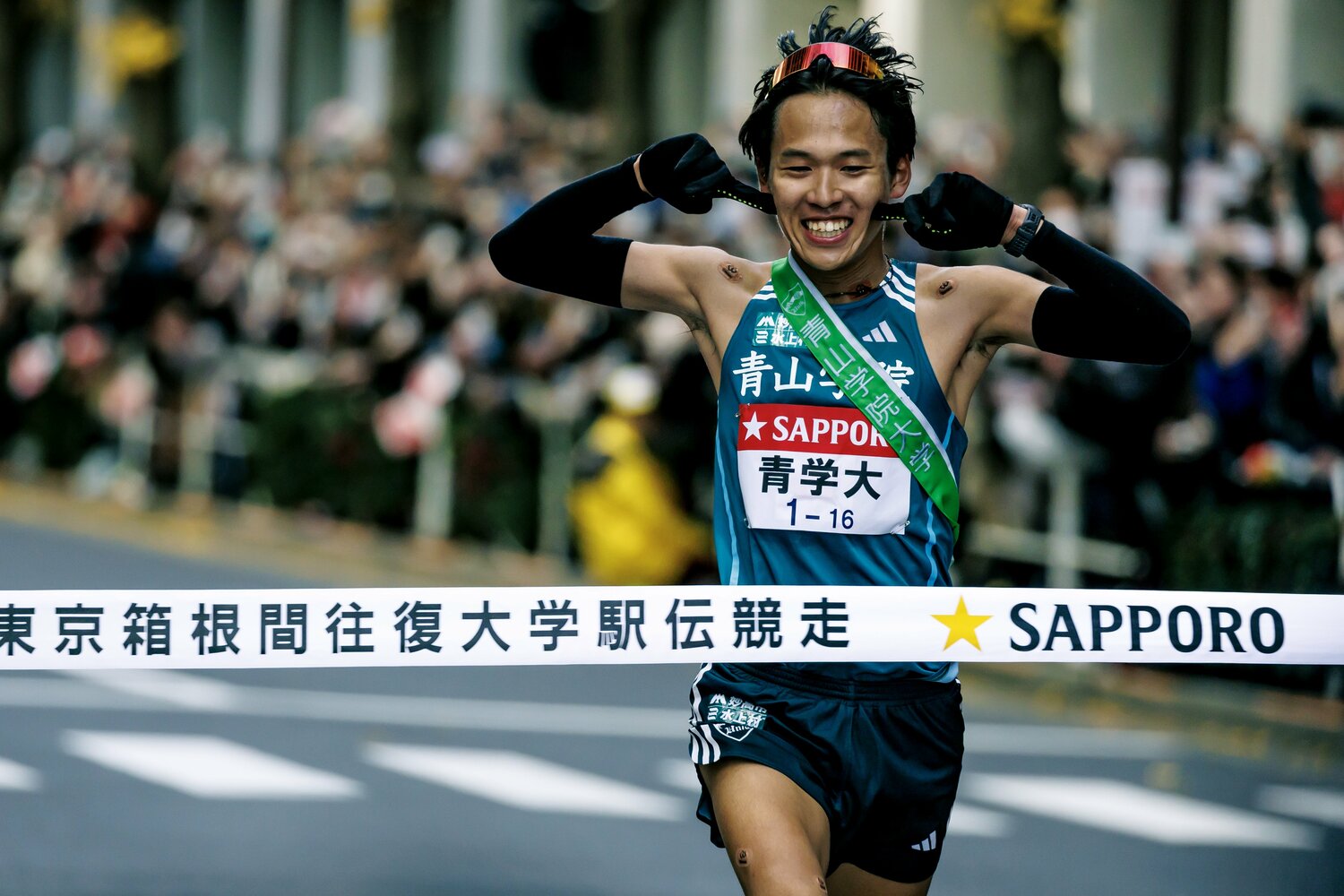 【今年の箱根駅伝】青学大10区を走った小河原陽琉（1年）。区間賞を獲得した　©Kiichi Matsumoto