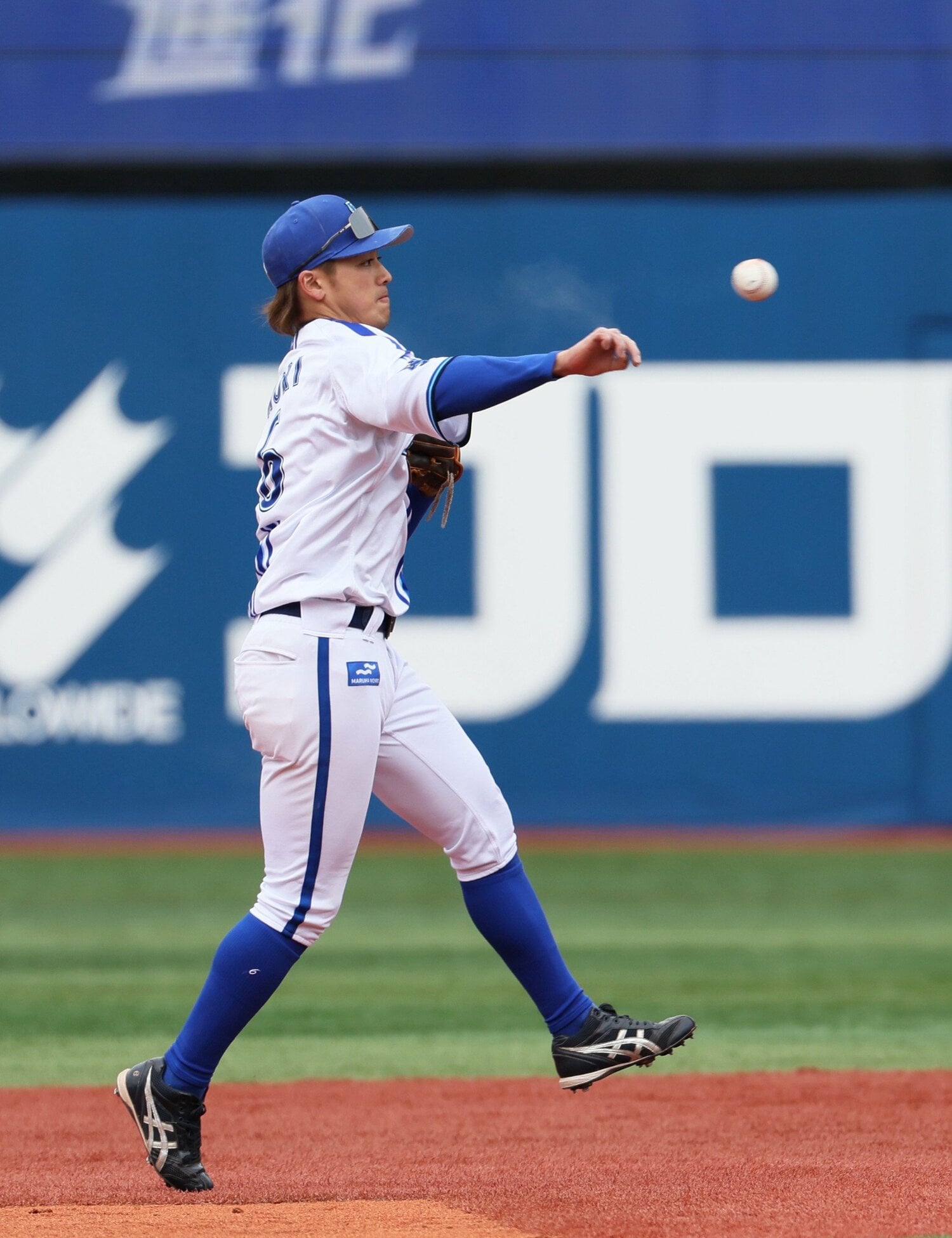 今季からセカンドにも挑戦している森　©JIJI PRESS