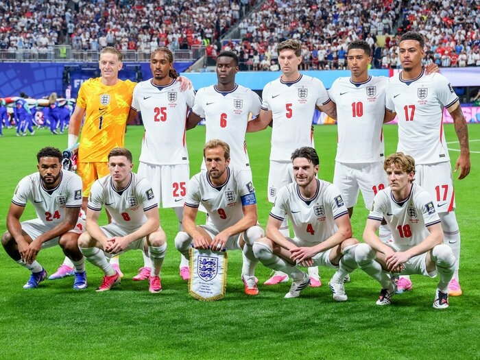 メッシ神アシストに沈んだイングランド“本当の敗因”はトゥヘル采配ではなく…「ケイン代役の不在」「じつはアンケート57％が“W杯16強敗退”予想」＜Number Web＞ photograph by Kaoru Watanabe/JMPA