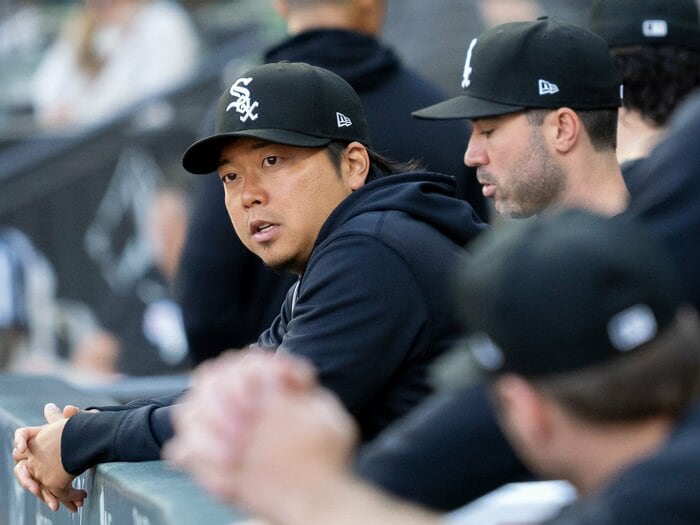 楽天社員を辞めて“村上宗隆の通訳”に「でも、いずれ通訳は必要なくなる」32歳異色の転身「ムネさんが一人でメジャーの舞台に立つ姿を見たい」＜Number Web＞ photograph by Joseph Weiser/Icon Sportswire via Getty Images