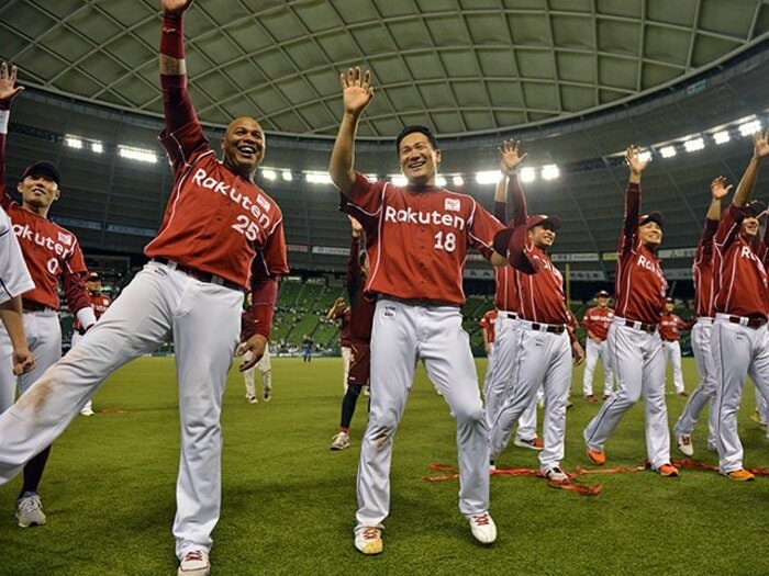 楽天を常に前進させ優勝に導いた、AJ&マギーの計り知れない貢献。 <Number Web> photograph by Hideki Sugiyama
