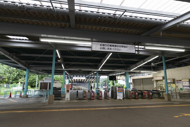 日本ダービー】3万人で大行列ができた「府中競馬正門前駅」今年は