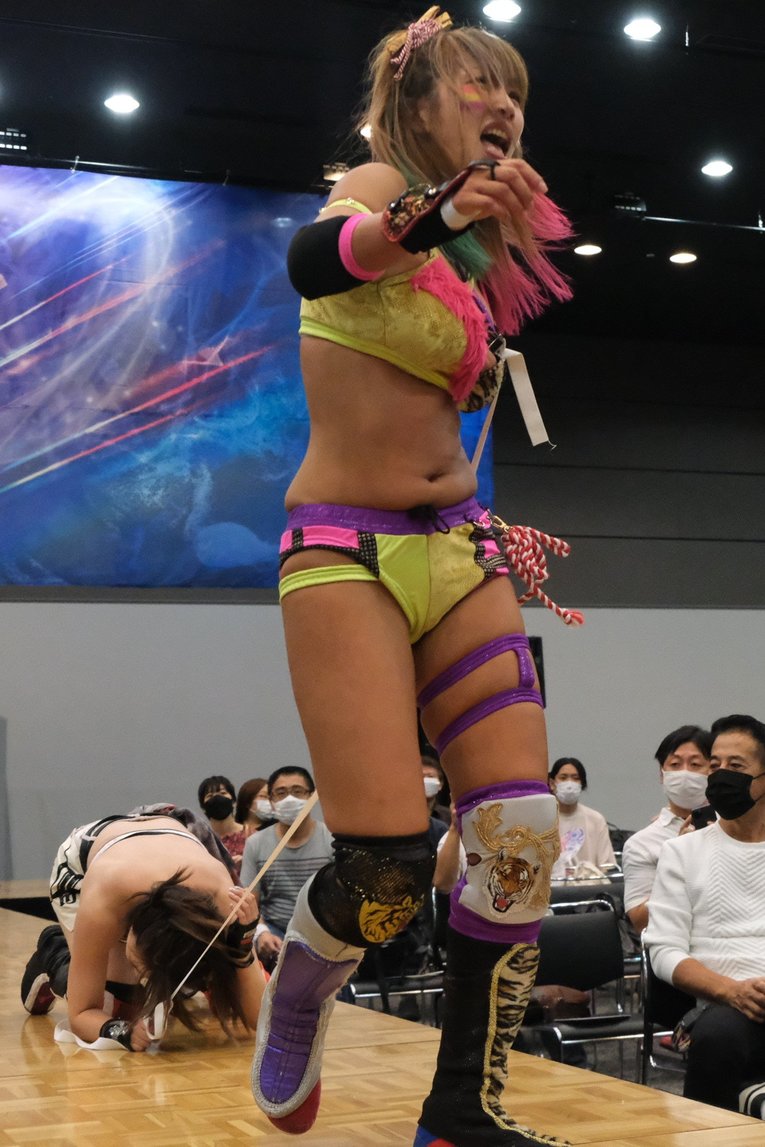 ウナギvsなつぽい　©Norihiro Hashimoto