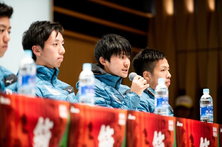 東海大の優勝会見での9区・湊谷春紀　©Yuki Suenaga