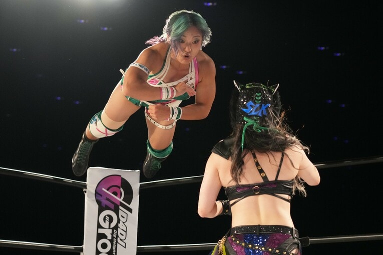 スターダム屈指の肉体派レスラー・飯田沙耶25歳の運命を変えた“推しと筋肉”「もう、制御しなくていいんだ」《特別グラビア》(48)