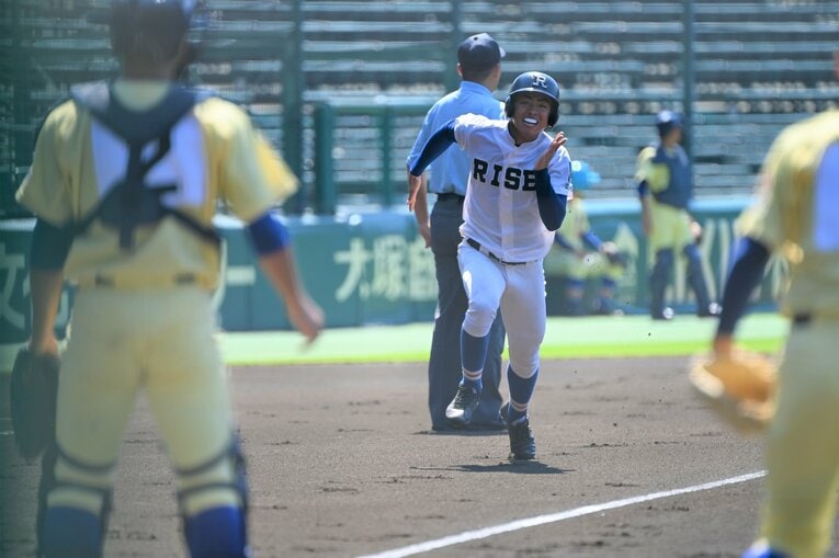 憧れの甲子園で躍動する1番セカンド池田。最後の夏を全力で駆け抜けた　©︎Naoya Sanuki