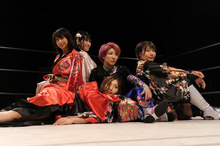 アクトレスガールズ大会の恒例となっているオープニングダンス　©Norihiro Hashimoto