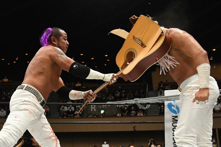 「死んでもいい覚悟なんていらねぇんだよ！」葛西純はエル・デスペラードに何を伝えたのか？ カメラマンが激写した“血と熱狂の23分30秒”(34)