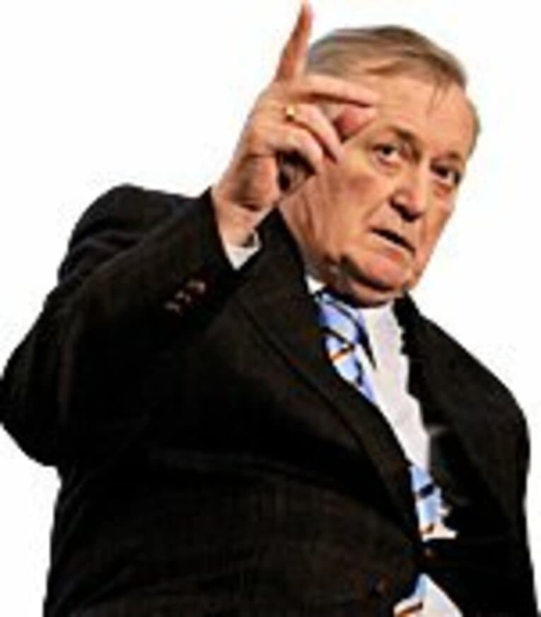 イビチャ・オシム
1941年5月6日、旧ユーゴスラビア（現ボスニア・ヘルツェゴビナ）生まれ。ユーゴ代表を率い、'90年イタリアW杯ベスト8、'03年ジェフユナイテッド市原（当時）の監督就任。'06年7月から'07年11月まで日本代表監督を務めた。