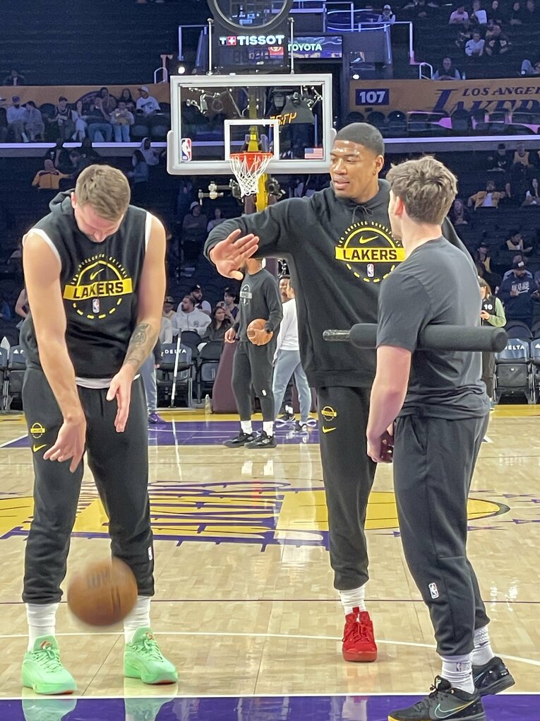 ウォーミングアップ中の八村塁（写真＝筆者撮影）