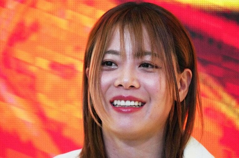 10月26日に両国国技館で行われるイヨ・スカイ戦への思いを語る岩谷麻優 ／ photograph by Essei Hara