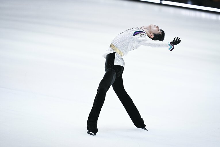 「1番、羽生結弦さん」“企画もプロデュースも出演も”羽生結弦…記者が驚いたプロ初のアイスショーの中身「まさか90分を1人で…」(71)
