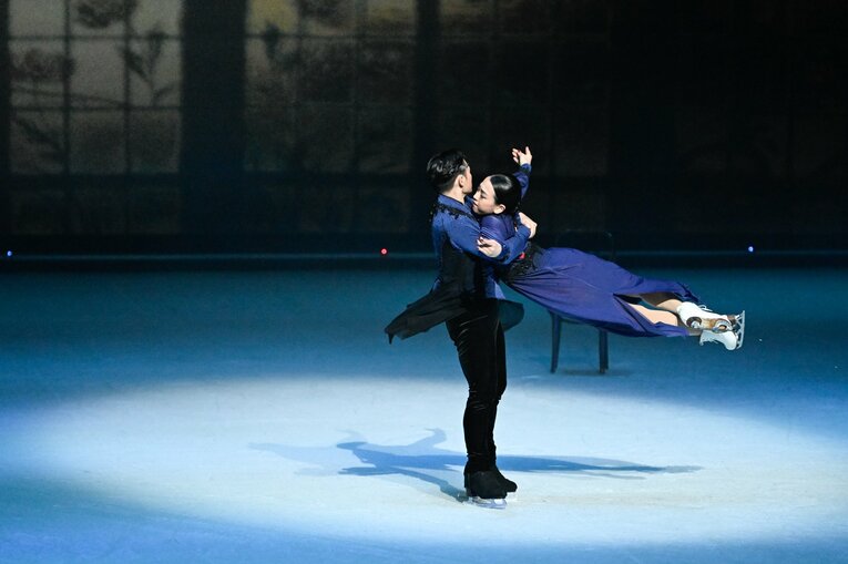 「母への永遠の愛を滑りたいな」浅田真央が明かすアイスショー『Everlasting33』に込めた“愛”「誰も見たことのない景色を届けたい」(62)