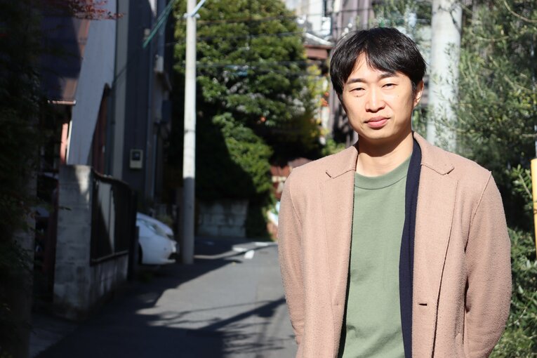 現在はTBSの職員として広告営業などの業務に就く元「ナゾのドラ1」こと寺田　©︎Genki Taguchi