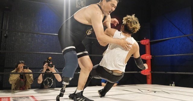 右足切断から4年、義足レスラーの再出発…かつて“幻の金メダリスト”と