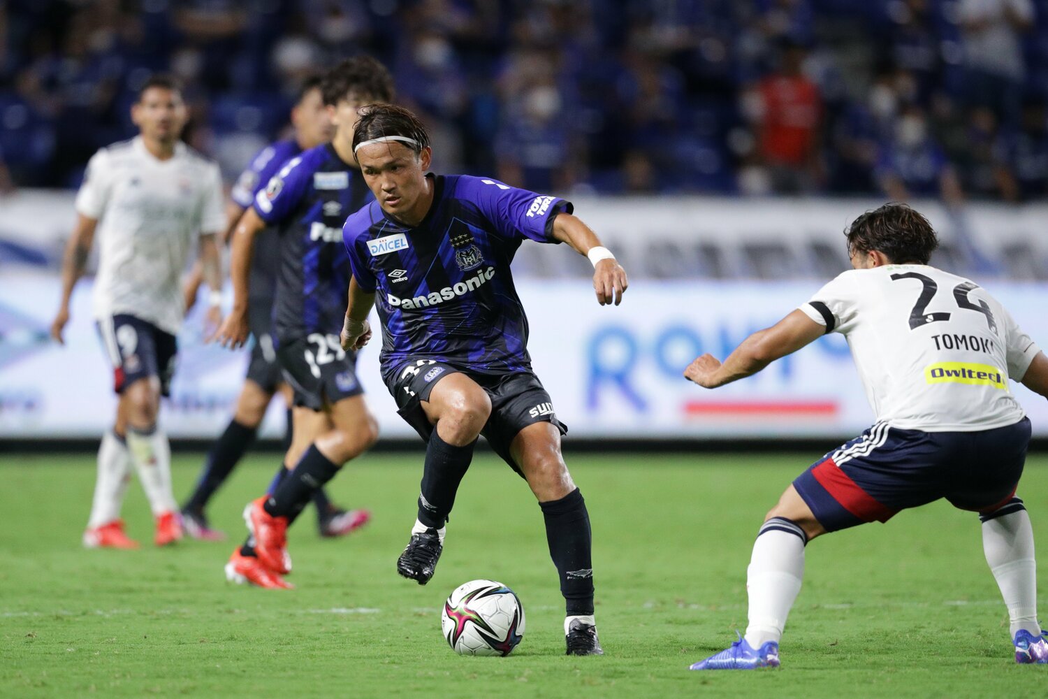 8月6日、マリノス戦での宇佐美　©J.LEAGUE