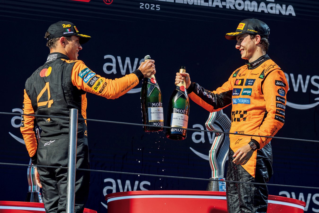 ドライバーズランキングの1位と2位を分け合っているピアストリ（右）とノリス（左）　Jay Hirano