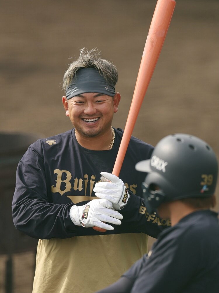 オリックス投手陣もびっくり？「やんちゃなイメージだったんですけど…」森友哉（27歳）の意外な素顔とは〈パ3連覇の鍵を握る正捕手争い〉（2／4） -  プロ野球 - Number Web - ナンバー