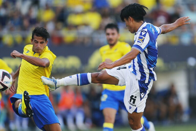 久保のボレーシュート　©Daisuke Nakashima/AFLO