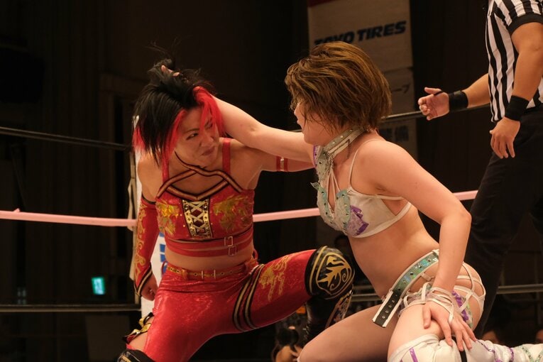 水着グラビアも披露のアイドル路線から急転換…素顔は“オラオラ”、スターダムのベルトも獲得した岩田美香の渇望「総合格闘技かキックにも」(104)