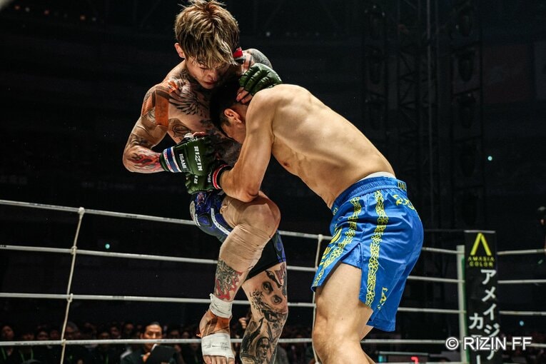 『超RIZIN.5』平本蓮vs.カルシャガ・ダウトベック　©RIZIN FF