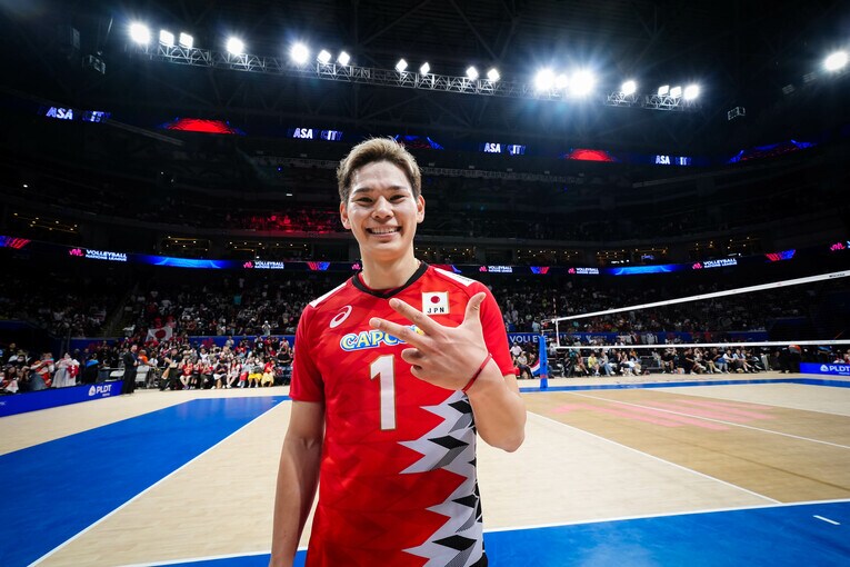 西田有志（VNLオランダ戦）　©︎Volleyball World