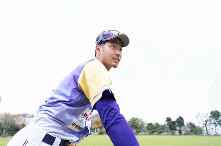150kmを計測したトライアウトでは、打者4人を相手に無安打2奪三振。自ら立ち上げた草野球チーム「相模台レイダース」は後輩に譲り、最短でのNPB入りを目論む。 ／ photograph by Tomosuke Imai