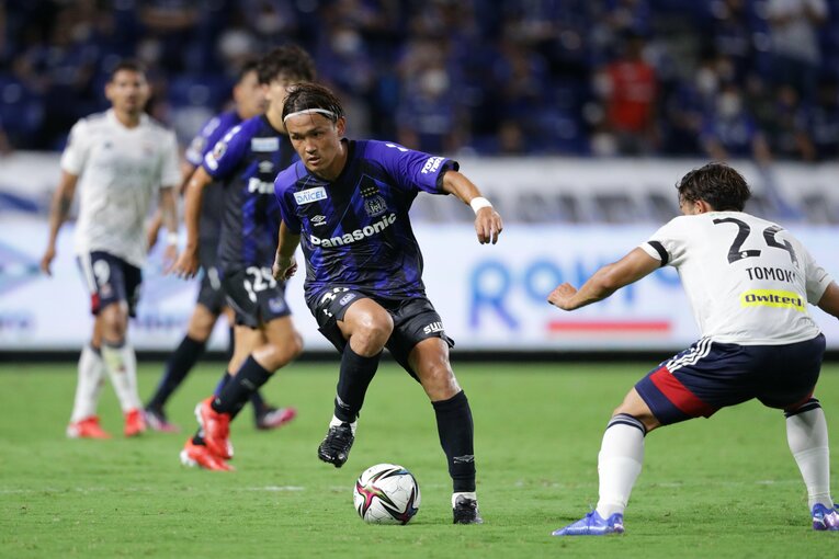 8月6日、マリノス戦での宇佐美　©J.LEAGUE