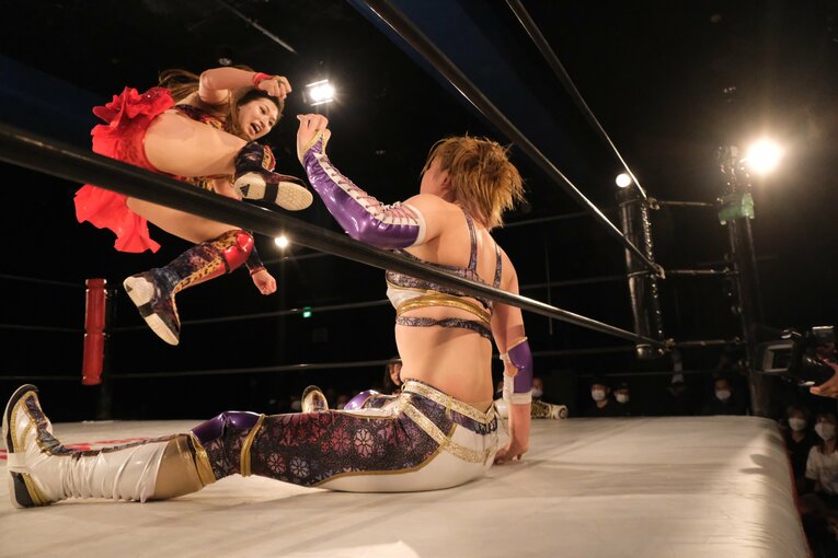 舞台の脚本演出も手がける女優が“エンタメ”リングで漏らした本音とは？ 松井珠紗22歳のプロレス愛「“ごっこ”で終わりたくない」(48)