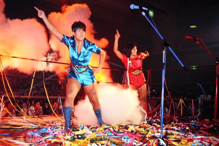 女子プロレスファンの枠を超える人気を誇ったクラッシュ・ギャルズ　©AFLO