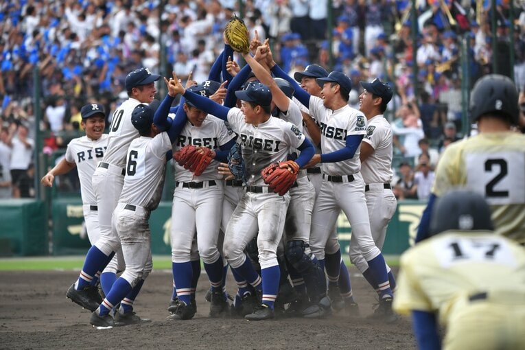 2019年夏の甲子園決勝で星稜をくだし、初優勝をかざった履正社ナイン歓喜の瞬間　©︎Hideki Sugiyama