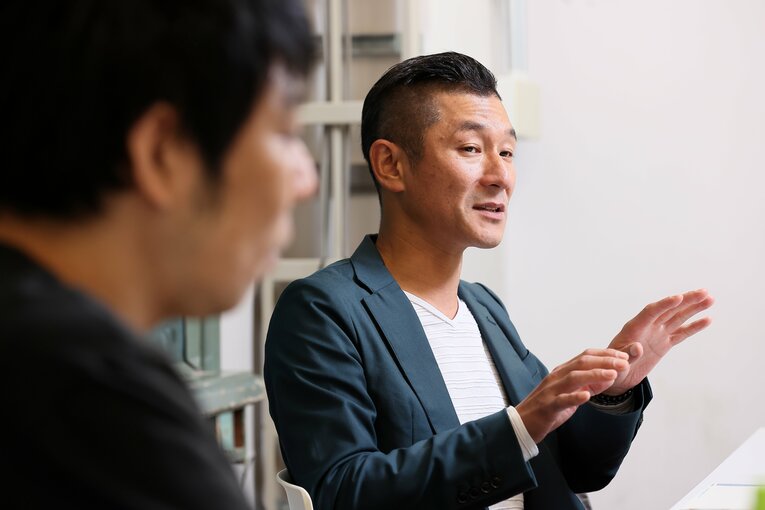 笑い飯の哲夫さん（ボケ・ツッコミ担当）。2010年M-1チャンピオン。02年～10年大会、9年連続で決勝進出の最多記録を持つ ©Shigeki Yamamoto