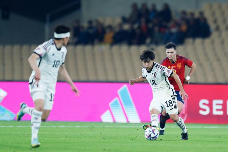 W杯前に日本人カメラマンが撮ったU-21スペインvs日本「リアルな実力差」ハイプレス空転の完敗を“未来予測”にしないためには… (34)