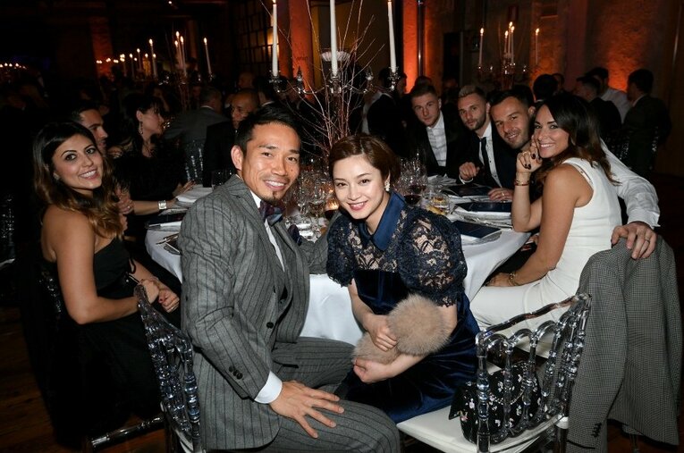 長友佑都＆平愛梨 ／ photograph by Getty Images