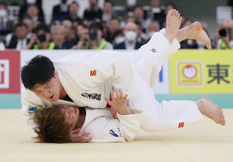 2回戦で120kgの鈴木太陽に敗れた阿部一二三。体格差は如何ともしがたいものがあった　©JIJI PRESS