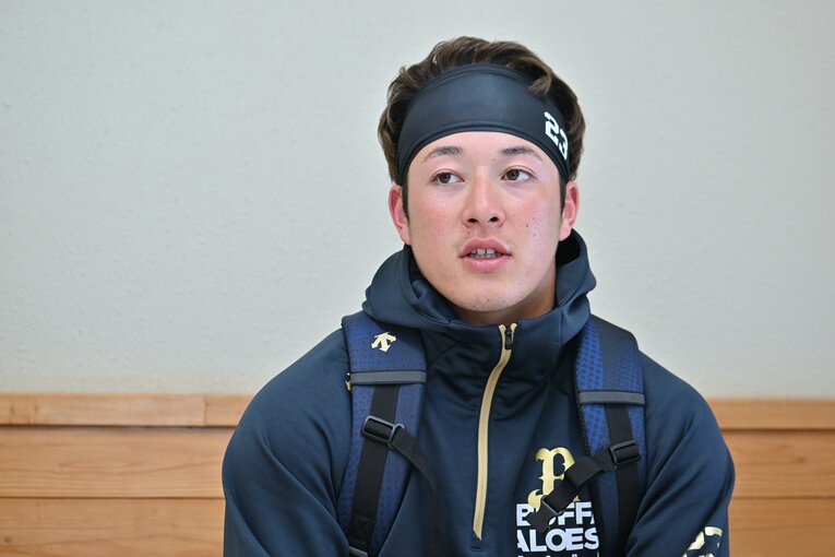 インタビューに答えたオリックス・吉田輝星　©︎Hideki Sugiyama　