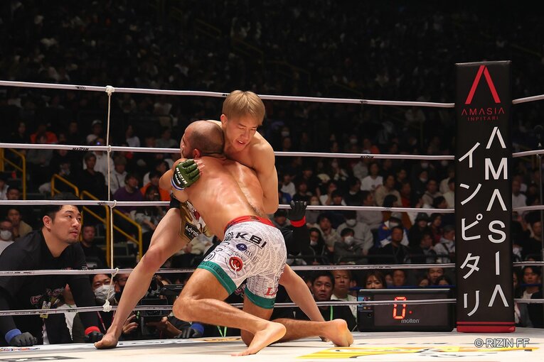 朝倉海vsフアン・アーチュレッタ　©RIZIN FF