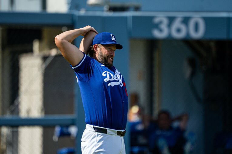 【常勝ドジャースと大谷らの”ステキな日常”／全100枚超】練習中のカーショウ…写真はまだまだ続きます　©Nanae Suzuki